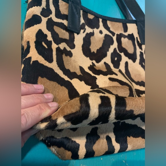 Totem Salvaged cowhide leopard print tote - Picture 4 of 12